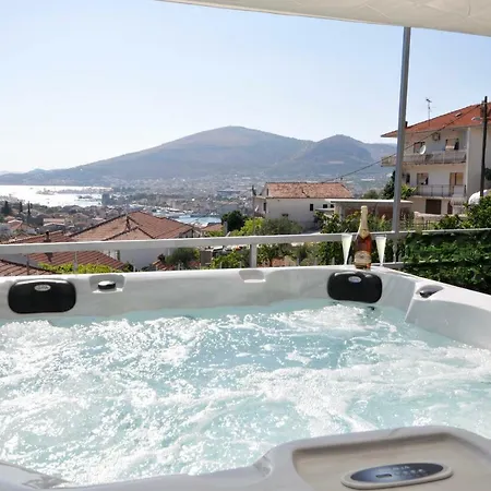 Miranda Trogir